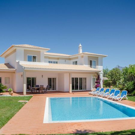 Villa Montanha, Luxury Coastal Villa, With Swimming Pool, Loungers And Alfresco Dining, 10 Min Walk To The Beautiful Praia Da Luz Beach, Shops, Bars And Restaurants! Zewnętrze zdjęcie