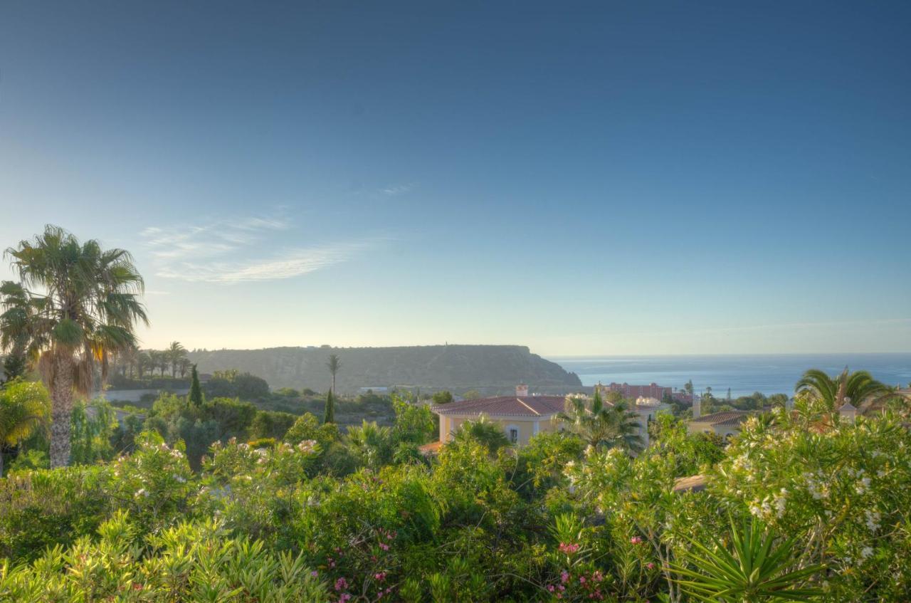 Villa Montanha, Luxury Coastal Villa, With Swimming Pool, Loungers And Alfresco Dining, 10 Min Walk To The Beautiful Praia Da Luz Beach, Shops, Bars And Restaurants! Zewnętrze zdjęcie