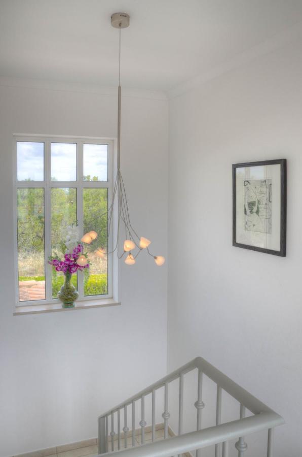 Villa Montanha, Luxury Coastal Villa, With Swimming Pool, Loungers And Alfresco Dining, 10 Min Walk To The Beautiful Praia Da Luz Beach, Shops, Bars And Restaurants! Zewnętrze zdjęcie