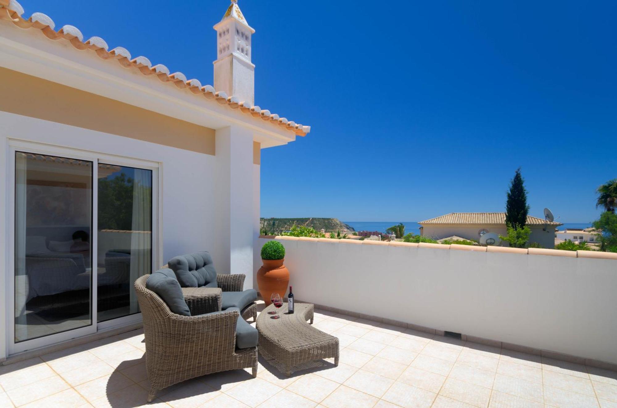 Villa Montanha, Luxury Coastal Villa, With Swimming Pool, Loungers And Alfresco Dining, 10 Min Walk To The Beautiful Praia Da Luz Beach, Shops, Bars And Restaurants! Zewnętrze zdjęcie